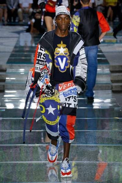 Look 8